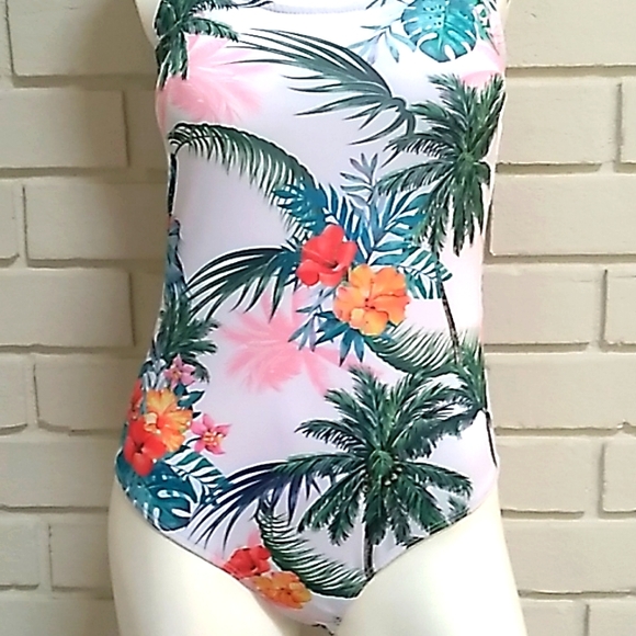 Charlotte Russe White Tropical Bathing Suit. Size Medium - Picture 3 of 7